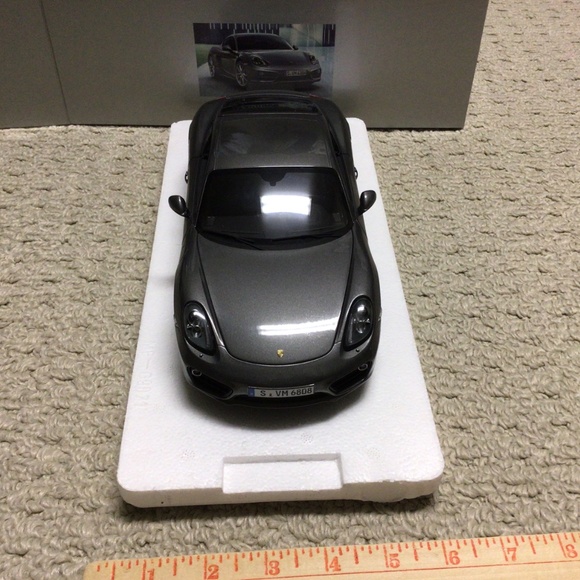 Porsche Cayman S 1:18 Scale Model. New in Box. - Picture 3 of 9
